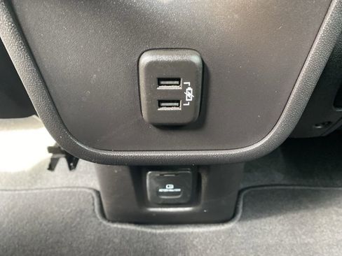 Used 2024 Chevrolet Equinox LT image 20