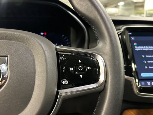 Certified 2024 Volvo XC90 B6 Plus w/ Protection Package Premier AWD/4WD image 14