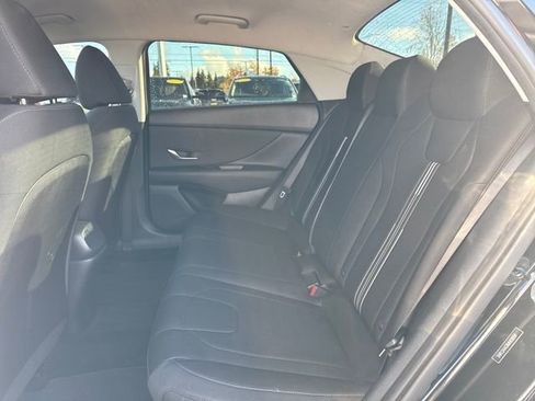 Used 2021 Hyundai Elantra SEL w/ Convenience Package image 15