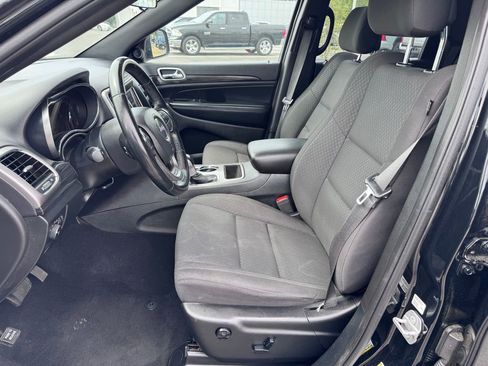 Used 2020 Jeep Grand Cherokee Laredo image 10