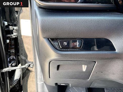Used 2025 Lexus NX 250 FWD image 33