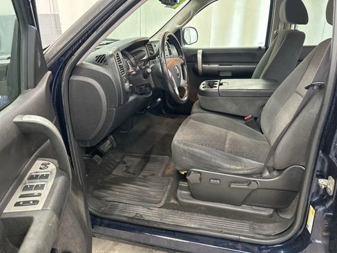 Used 2007 Chevrolet Silverado 1500 LT w/ 1LT Convenience Package AWD/4WD image 9