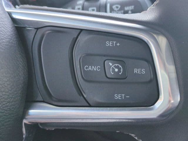 Used 2023 Jeep Wrangler Unlimited Sahara w/ Cold Weather Group AWD/4WD image 26