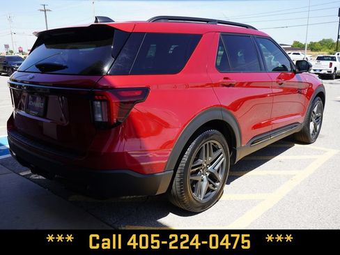 Used 2025 Ford Explorer ST-Line w/ Premium Package RWD image 9