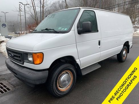 Used 2005 Ford E-250 and Econoline 250 image 1