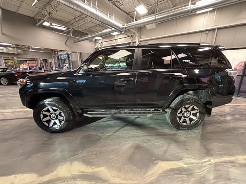 Used 2019 Toyota 4Runner TRD Off-Road Premium image 38