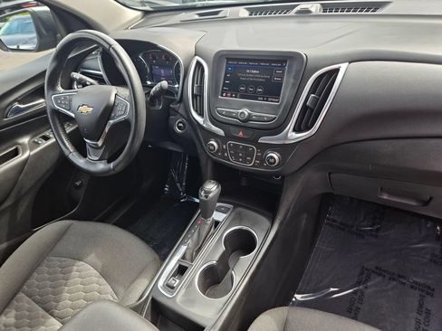 Used 2020 Chevrolet Equinox LT w/ Driver Convenience Package AWD/4WD image 10