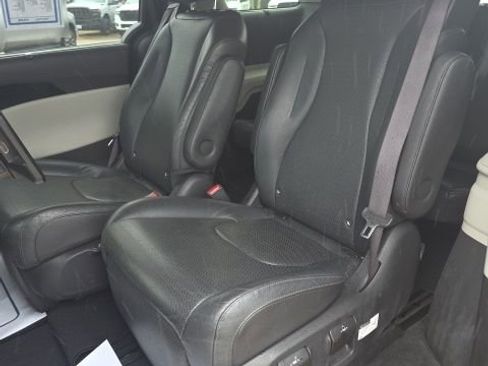 Used 2022 Kia Carnival SX Prestige FWD image 10