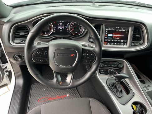 Used 2022 Dodge Challenger R/T Scat Pack RWD image 16