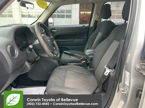 Used 2010 Jeep Patriot Sport w/ PWR Equipment Group FWD image 17