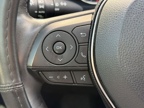 Used 2019 Toyota RAV4 XLE Premium w/ Cold Weather Package FWD image 17