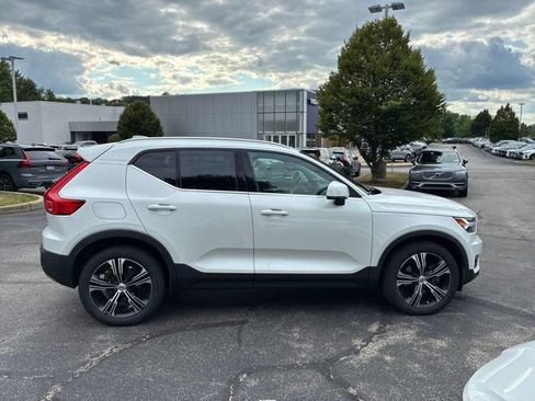 Used 2021 Volvo XC40 T5 Inscription w/ Climate Package AWD/4WD image 6