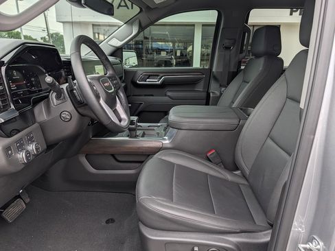Used 2025 GMC Sierra 1500 SLT image 26