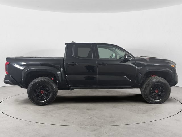 Used 2025 Toyota Tacoma TRD Pro AWD/4WD image 6