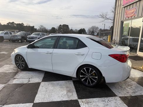 Used 2017 Toyota Corolla SE image 7