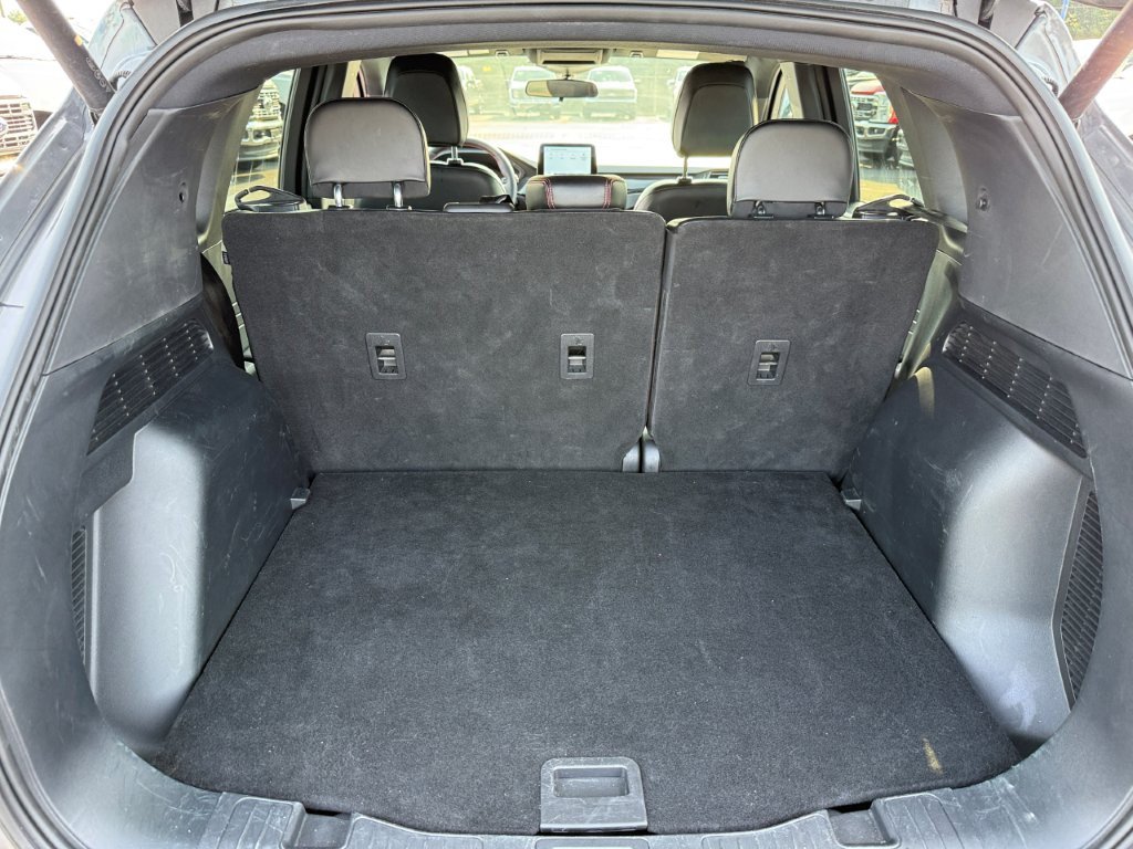 Used 2025 Ford Escape ST-Line Select AWD/4WD image 19