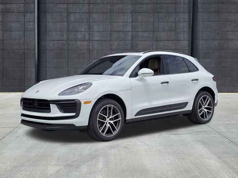 Used 2026 Porsche Macan AWD/4WD image 1