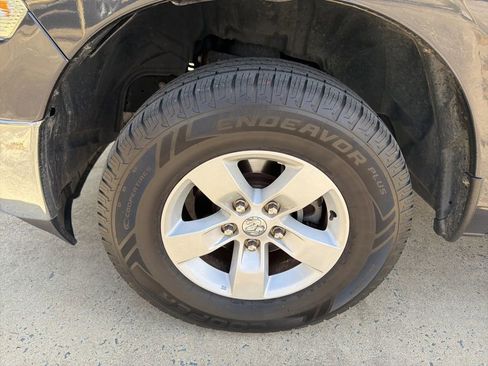 Used 2021 RAM 1500 Classic SLT image 7