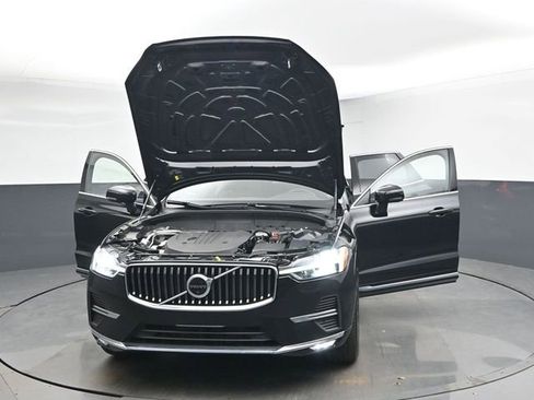 Used 2023 Volvo XC60 B5 Plus AWD/4WD image 54