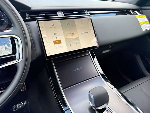 New 2026 Land Rover Range Rover Velar Belgravia AWD/4WD image 28