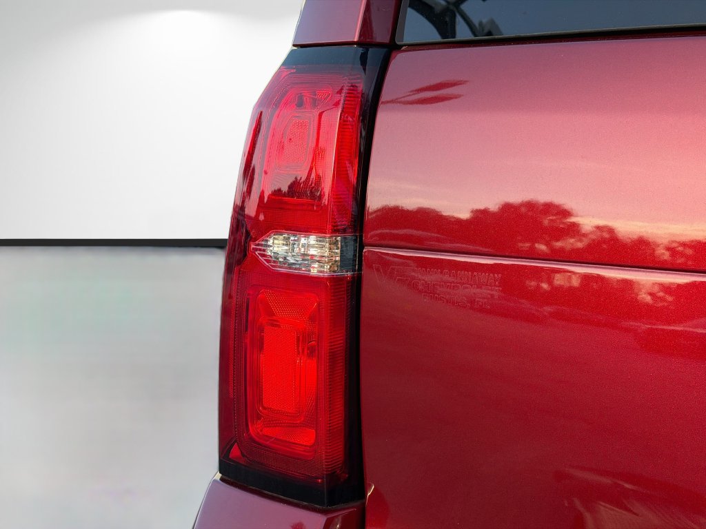 Used 2019 Chevrolet Tahoe LT w/ Luxury Package RWD image 10