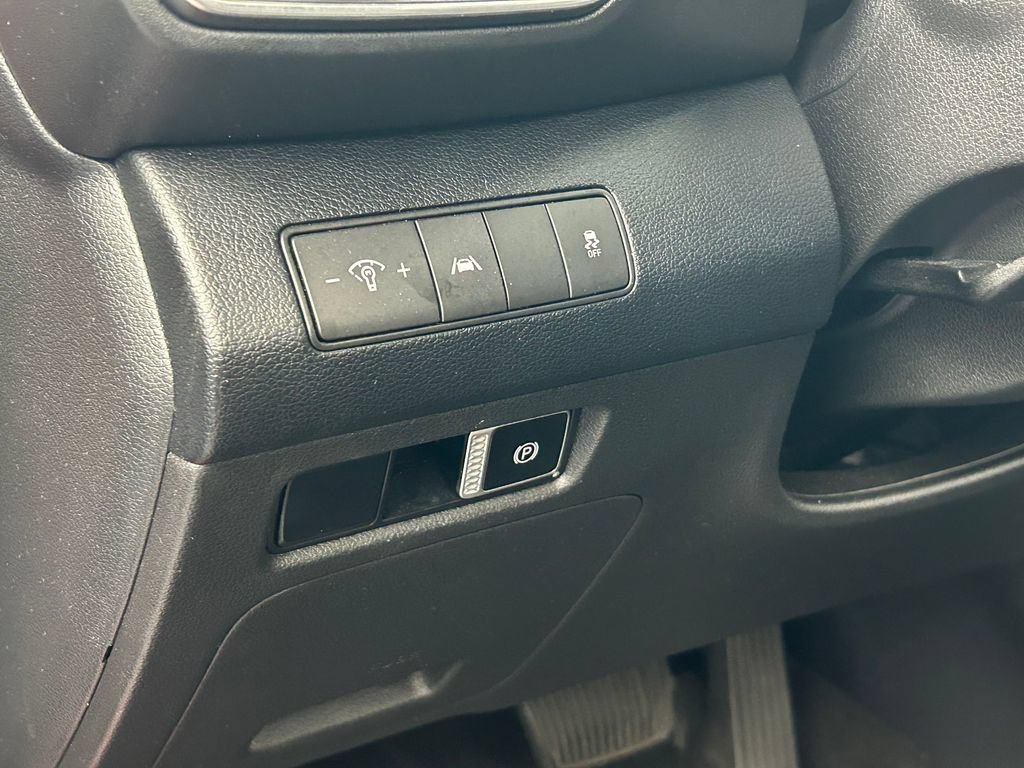 Used 2021 Hyundai Santa Fe SE FWD image 17