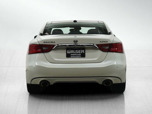 Used 2017 Nissan Maxima Platinum image 4