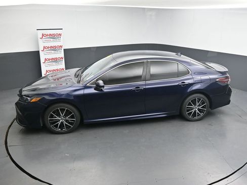 Used 2022 Toyota Camry SE FWD image 24