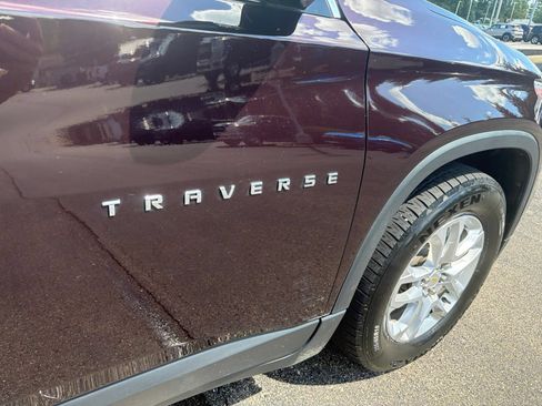 Used 2020 Chevrolet Traverse LT w/ LPO, Floor Liner Package AWD/4WD image 30