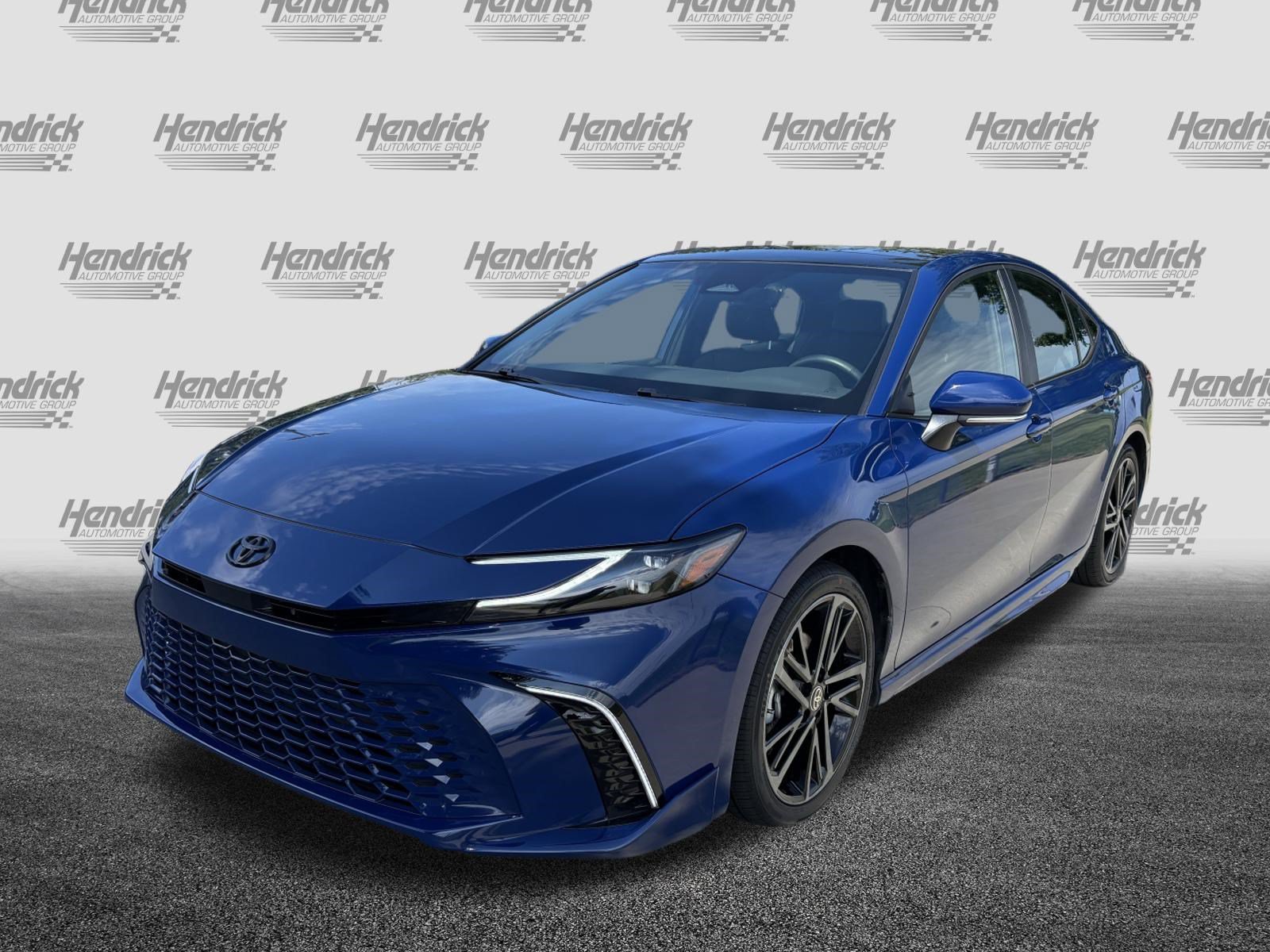 Used 2025 Toyota Camry XSE FWD image 5