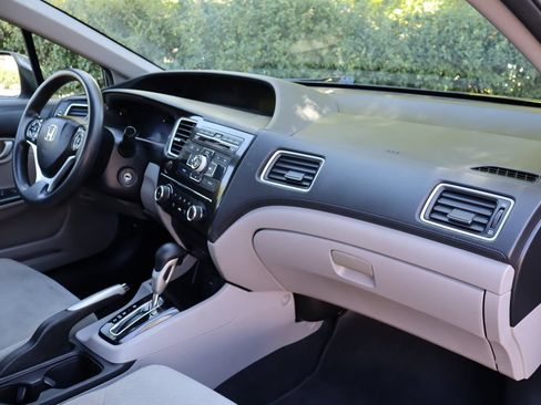 Used 2013 Honda Civic LX image 17