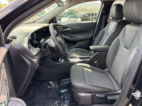 Used 2025 Buick Encore GX Preferred FWD image 45