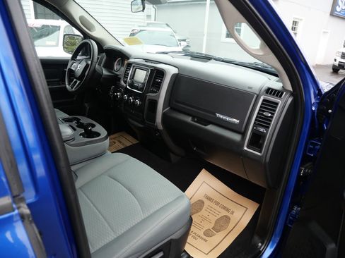 Used 2017 RAM 1500 Express image 26