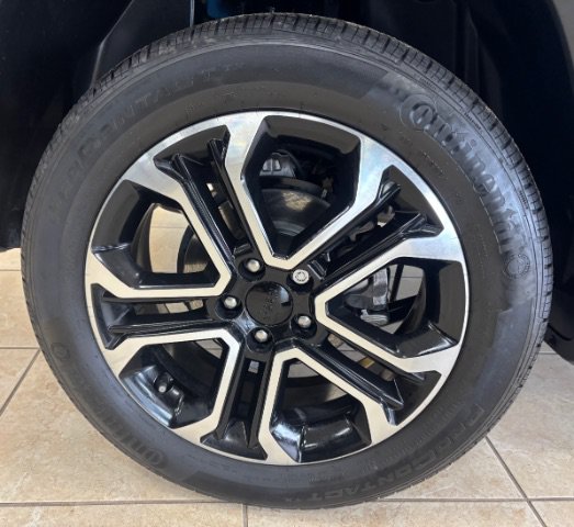 Used 2023 Jeep Compass Limited w/ Sun and Sound Group AWD/4WD image 17