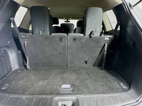 Used 2017 Nissan Pathfinder S image 25