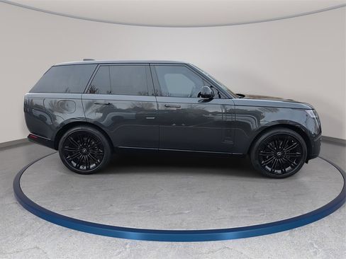 New 2025 Land Rover Range Rover Autobiography image 4