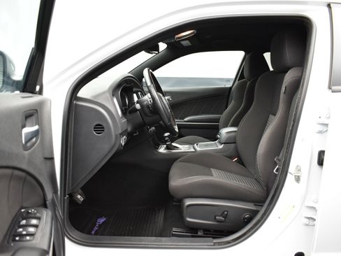 Used 2023 Dodge Charger Scat Pack w/ Navigation & Travel Group image 8