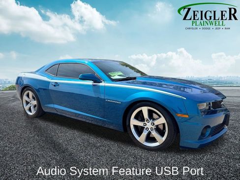 Used 2010 Chevrolet Camaro SS w/ RS Package RWD image 8