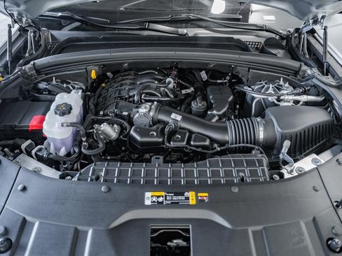 New 2025 Jeep Grand Cherokee L Limited w/ Luxury Tech Group II image 17