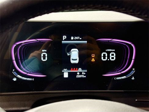 Used 2025 Kia Sportage EX image 14