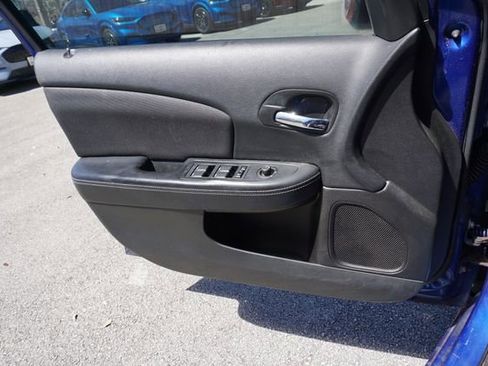 Used 2014 Dodge Avenger SE image 19