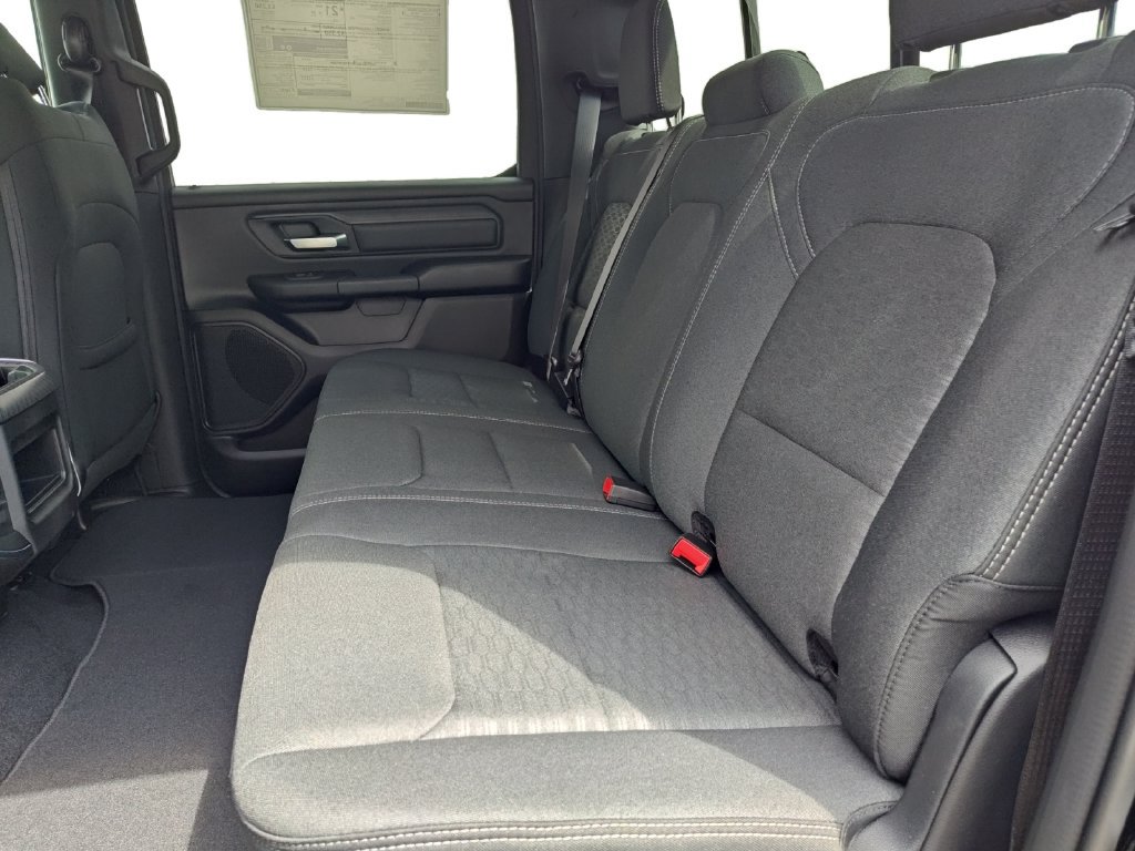 Used 2026 RAM 1500 Express AWD/4WD image 13