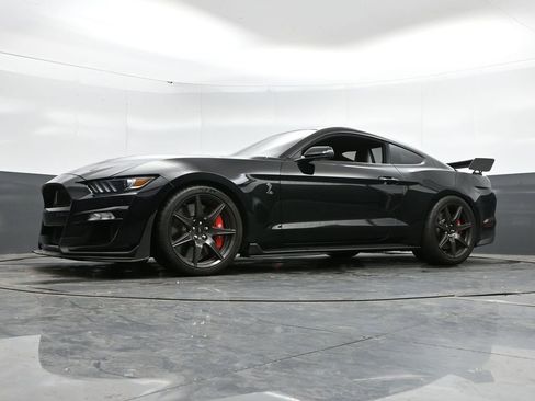 Used 2020 Ford Mustang Shelby GT500 w/ Carbon Fiber Track Pack RWD image 46