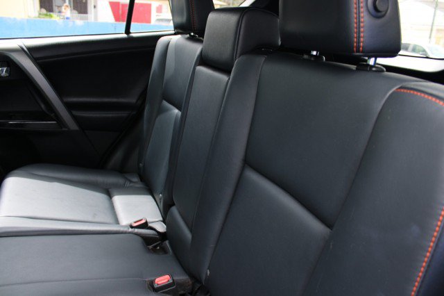 Used 2017 Toyota RAV4 SE FWD image 20