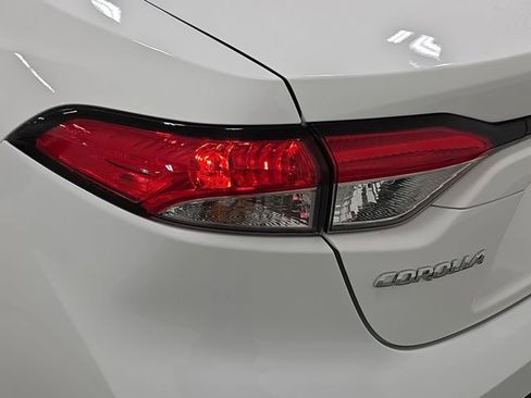 Certified 2025 Toyota Corolla LE image 29