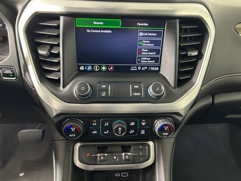 Used 2023 GMC Acadia SLE image 24