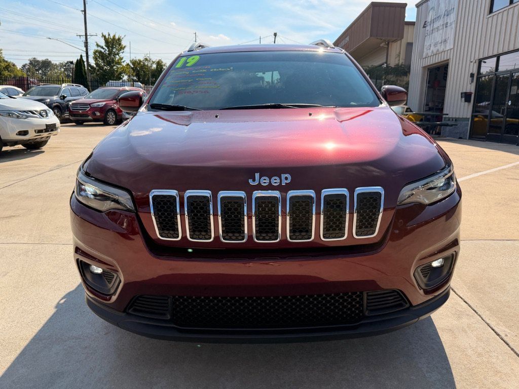 Used 2019 Jeep Cherokee Latitude w/ Popular Appearance Group FWD image 17