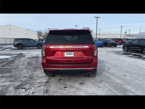Used 2021 Chevrolet Suburban High Country image 7