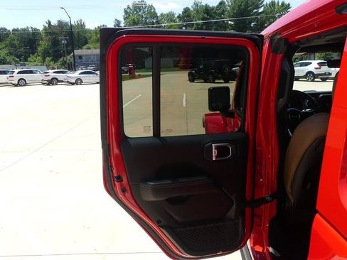 Used 2020 Jeep Wrangler Unlimited Rubicon AWD/4WD image 29