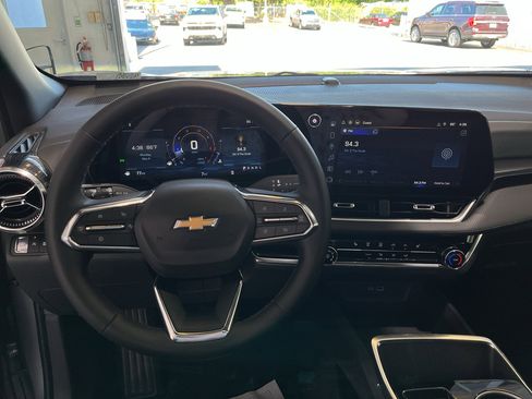 New 2026 Chevrolet Equinox LT FWD image 15